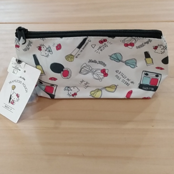New Sanrio Hello Kitty Trapezoid Cosmetic Bag Travel Pouch Pencil Case - Picture 1 of 9